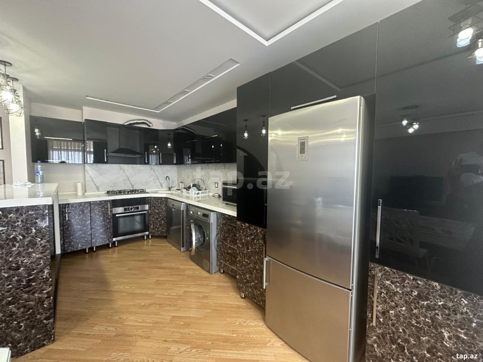 3-otaqlı yeni tikili, Ə. Əliyev küç., 130 m²