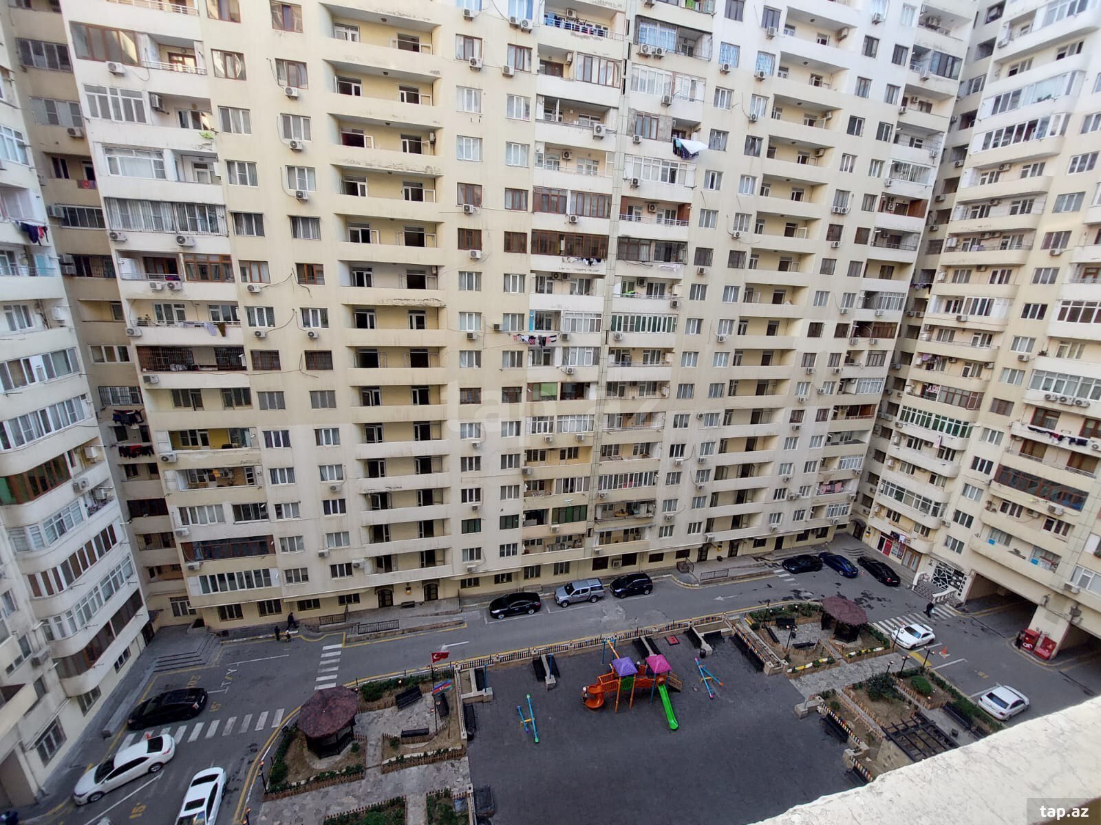 3-otaqlı yeni tikili, Ə. Əliyev küç., 130 m²