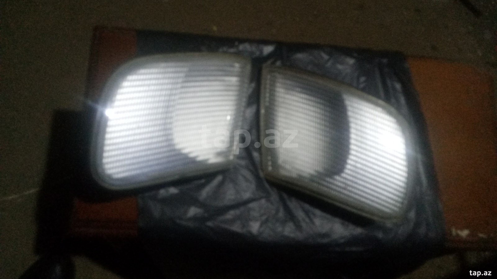Audi 100 dönmə işıqları