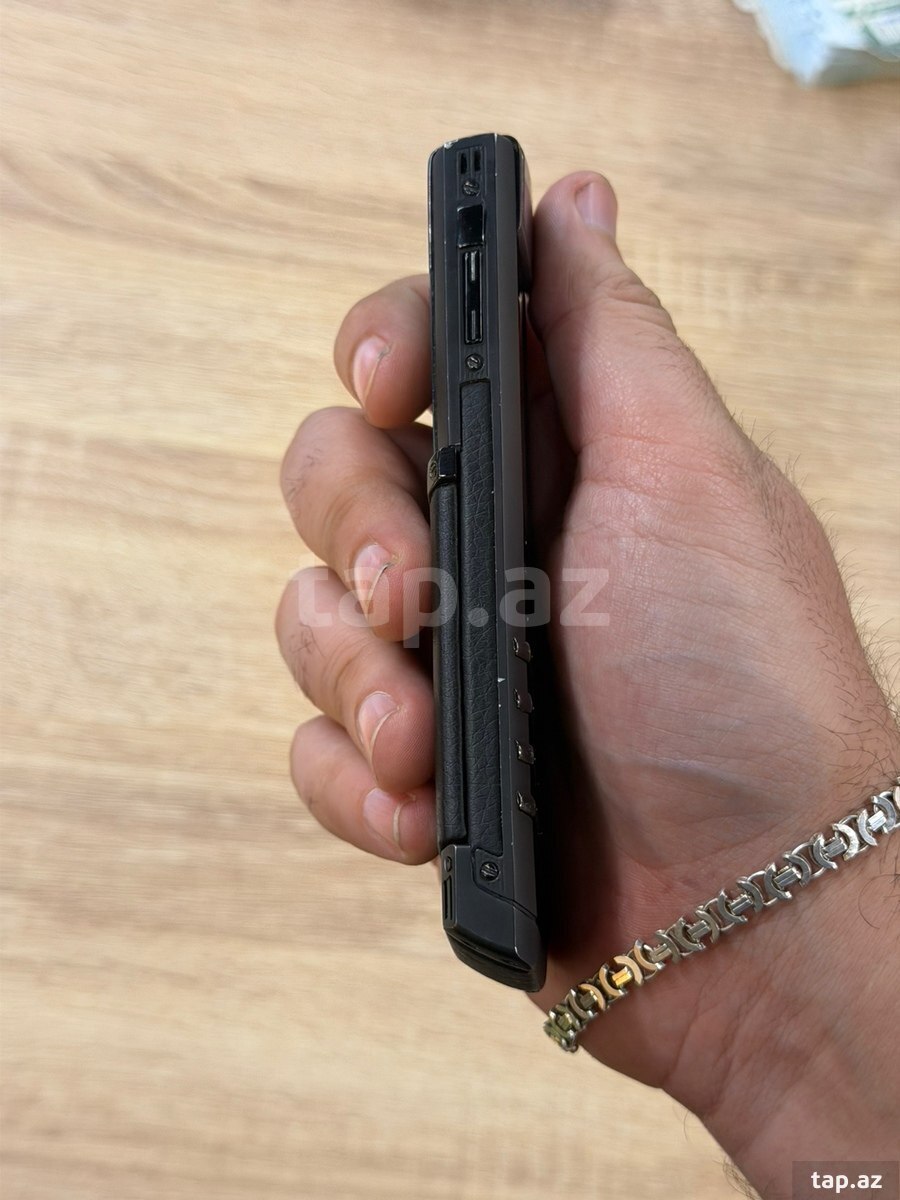 Vertu Signature S Design Pure Black 4GB (5)