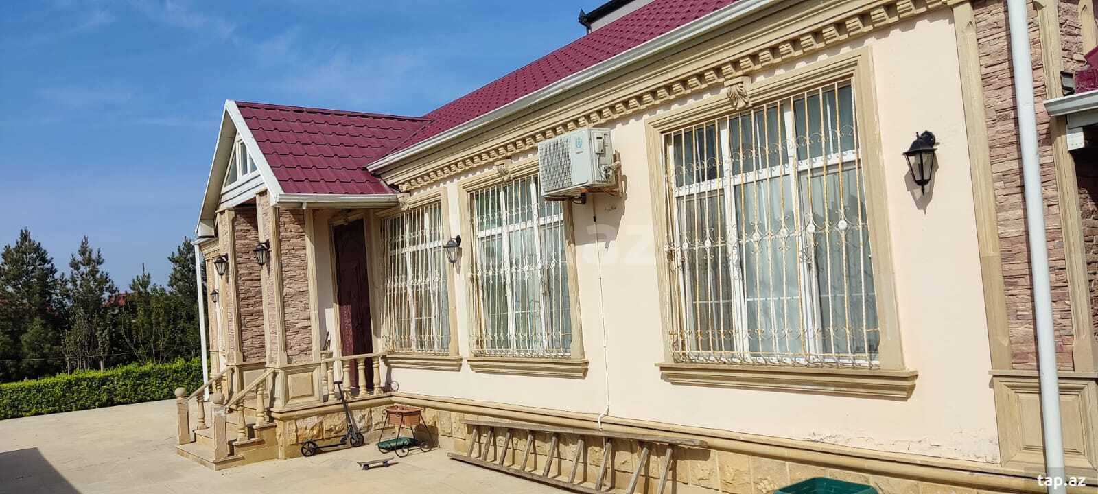 Həyət evi, Novxanı qəs. (12)