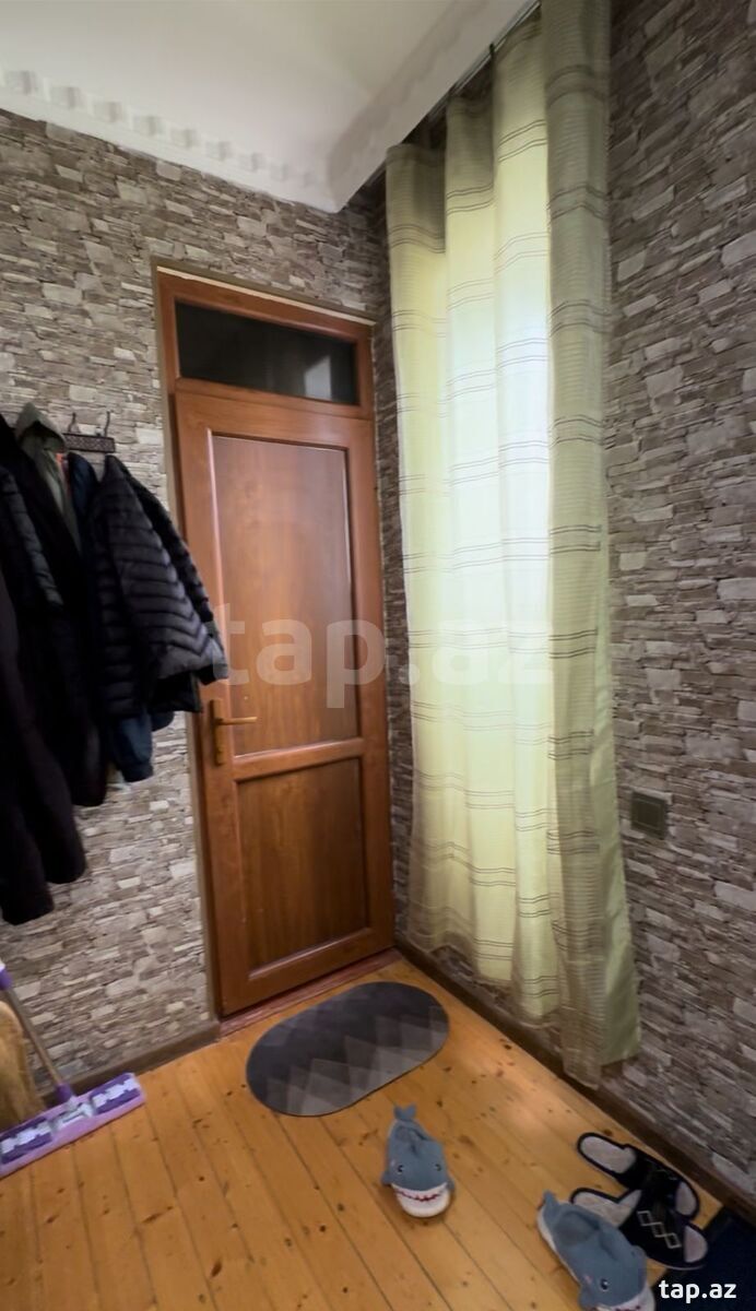 Həyət evi, 28 May m. (13)