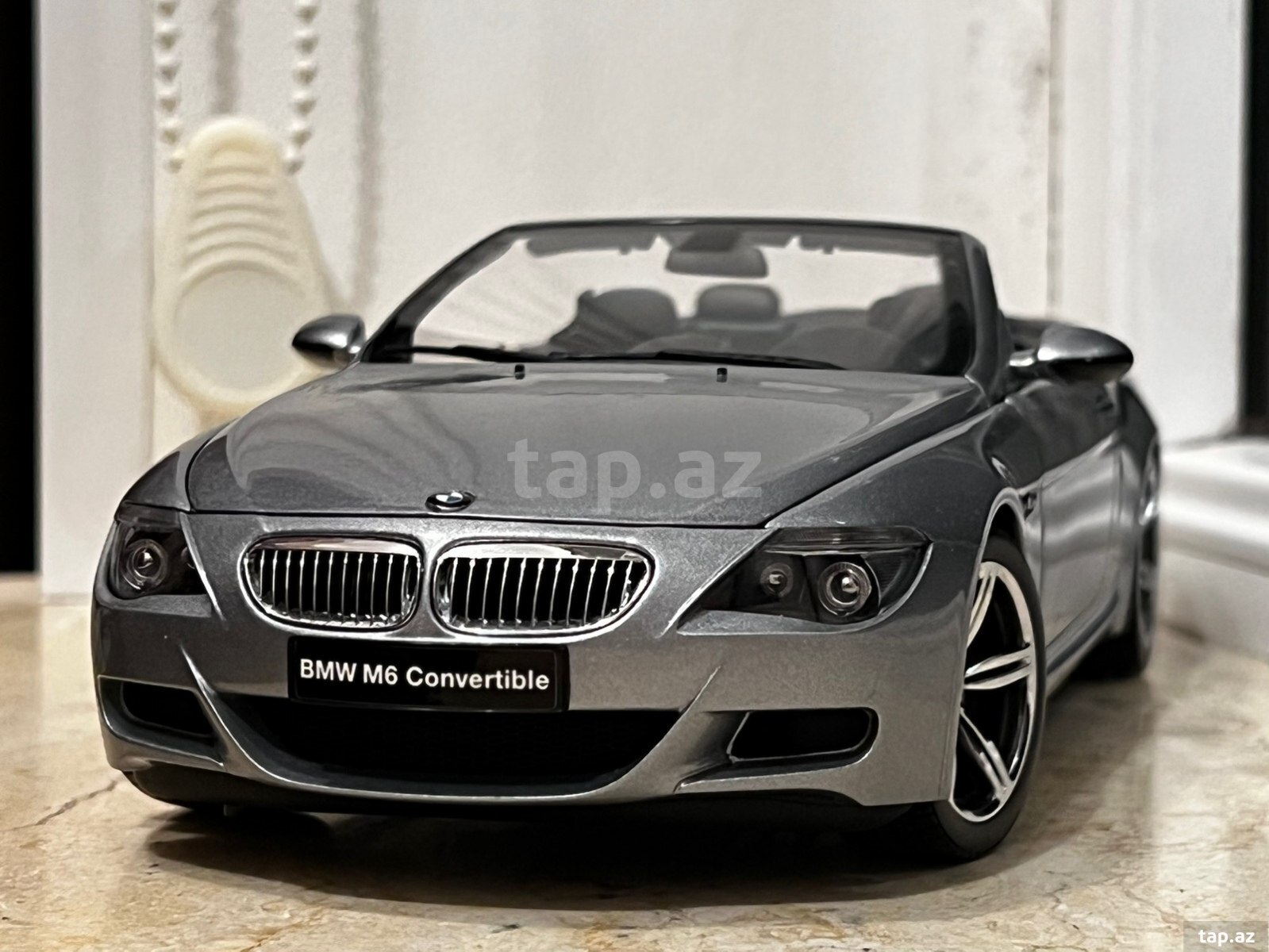 BMW M6 1/18 Kyosho modeli