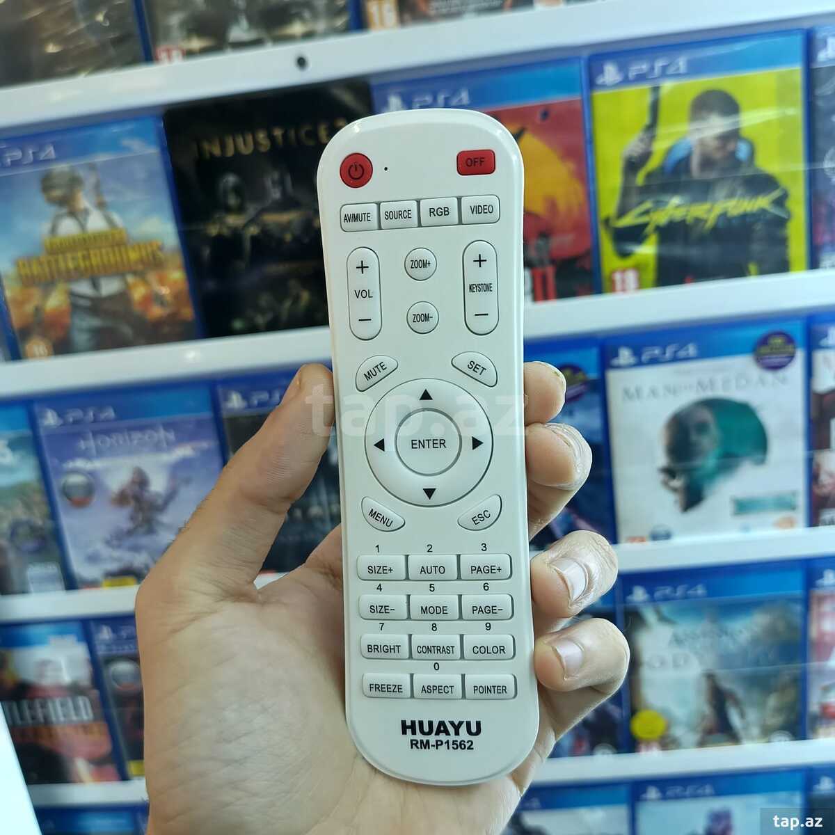 Universal proyektor pultu