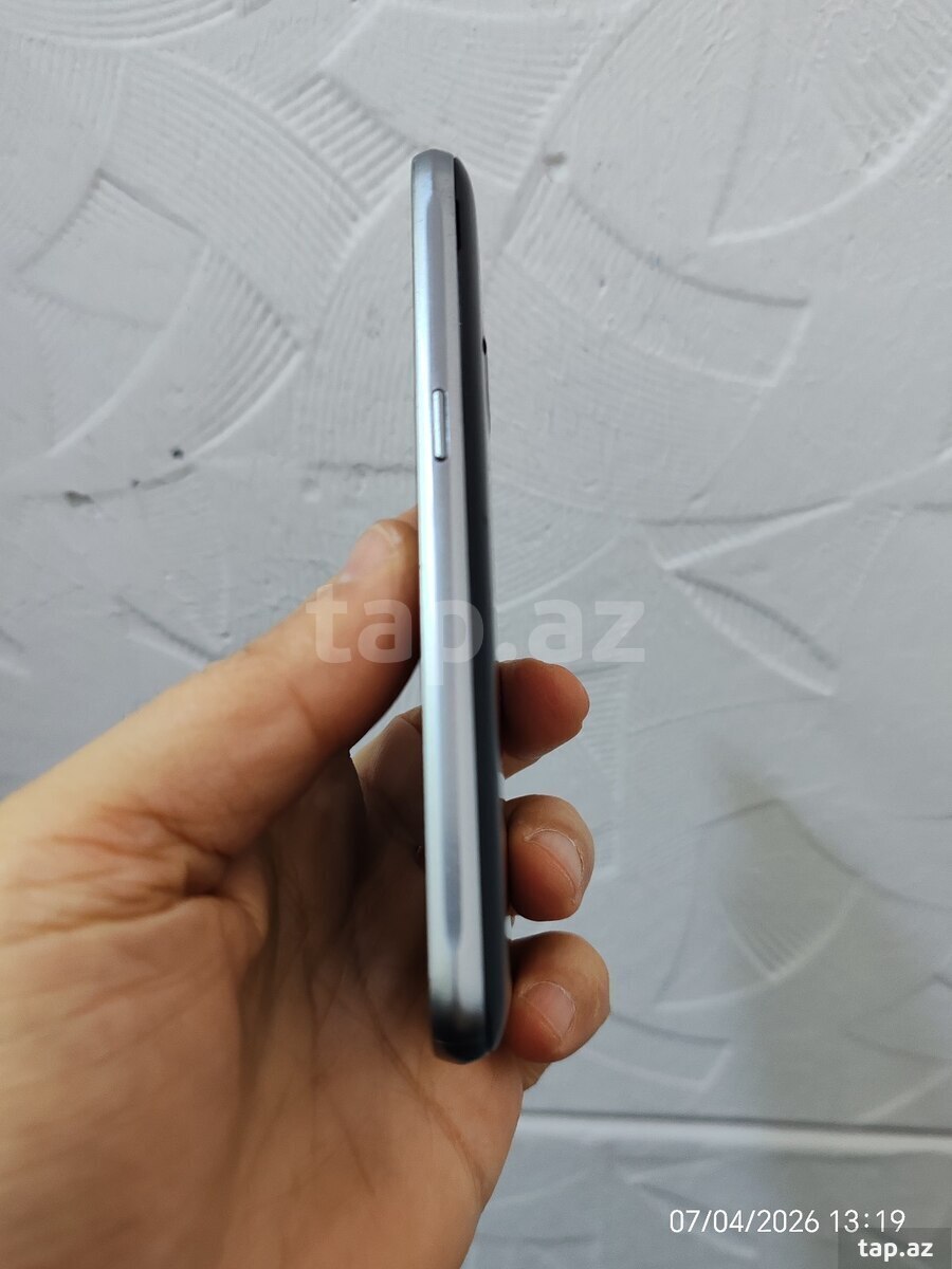 Samsung Galaxy J1 (2016) Black 8GB/1GB (6)