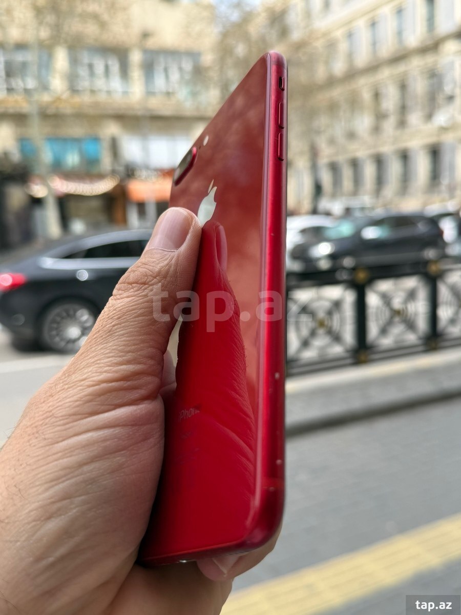 Apple iPhone 8 Plus Red 64GB (4)