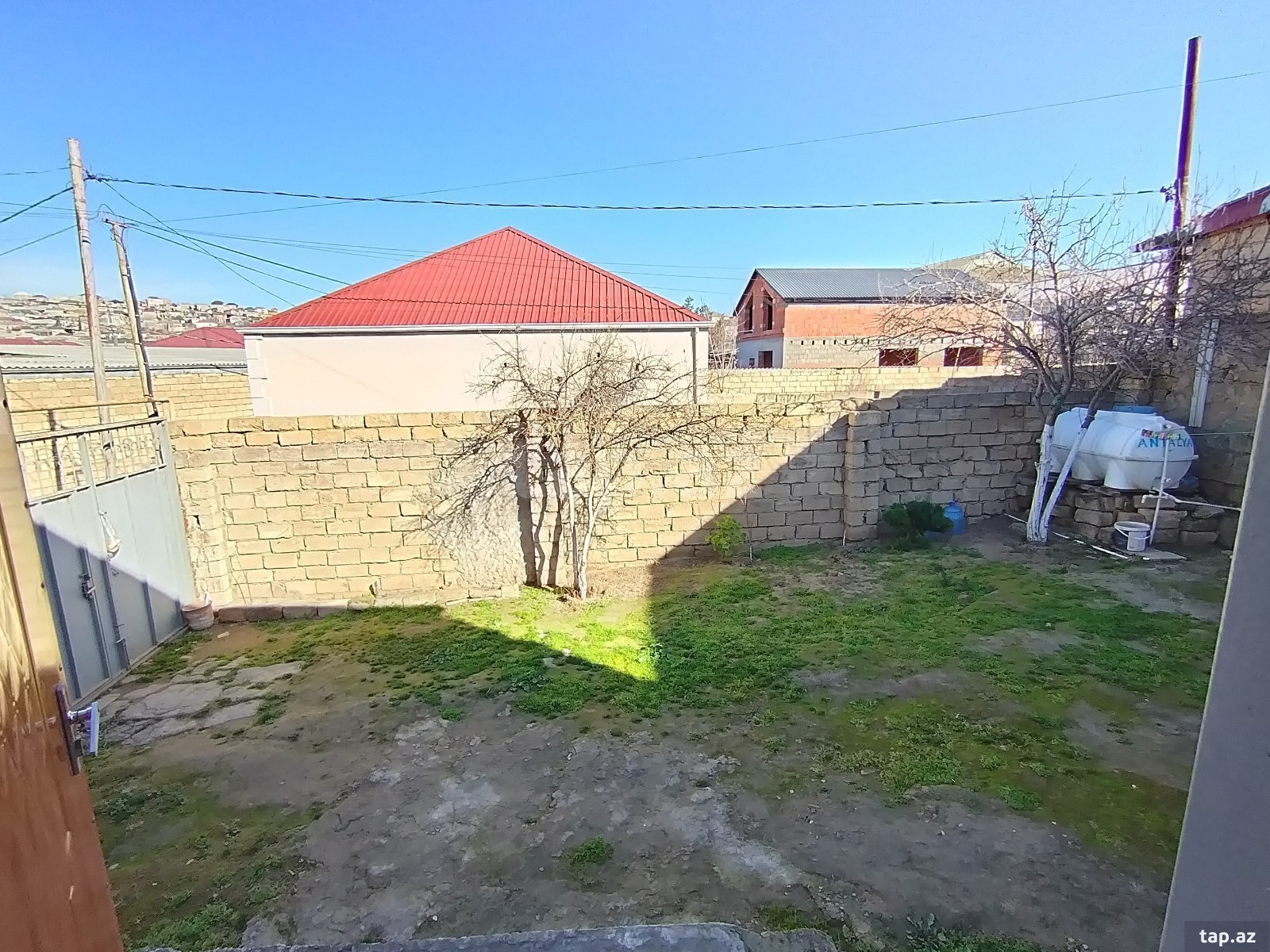 Həyət evi, Binəqədi qəs. (2)