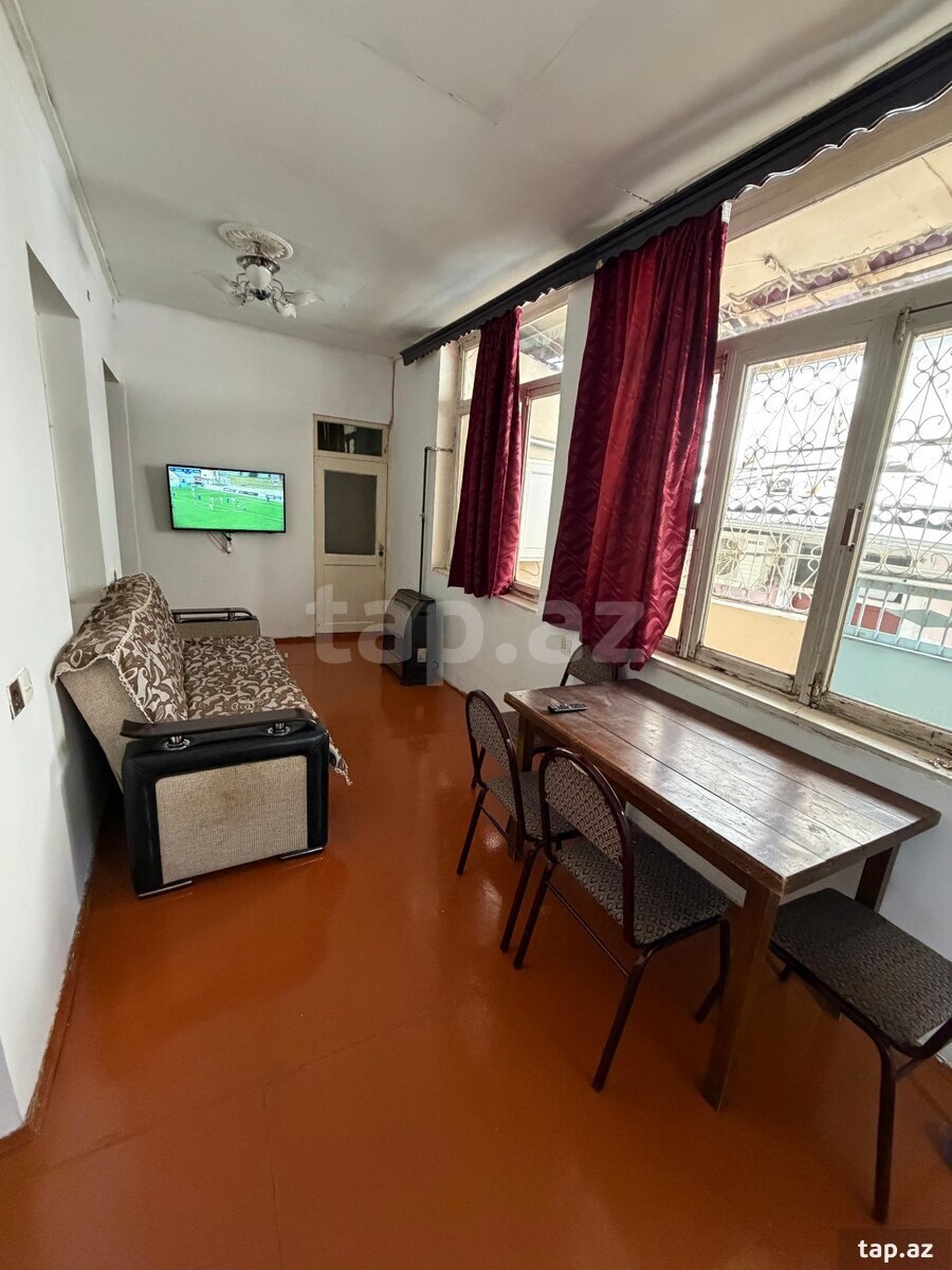 3 otaqlı həyət evi satılır, Səbail, Bakı