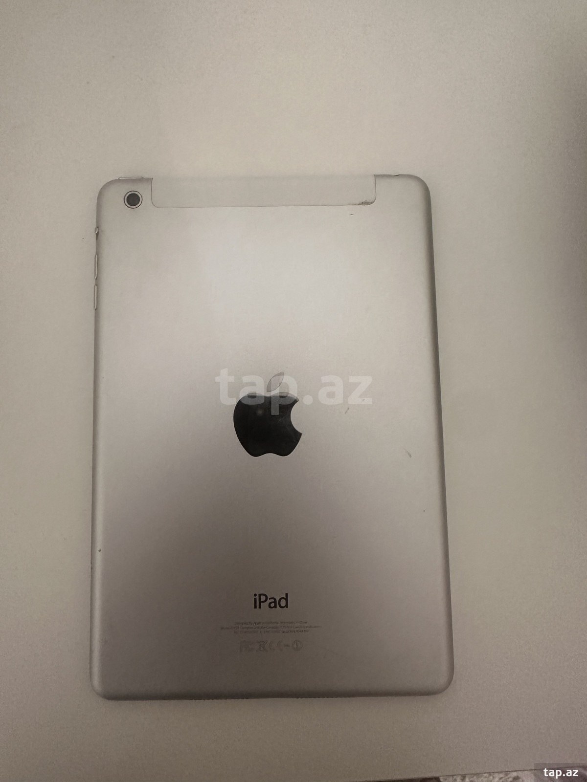 Apple iPad mini (2)