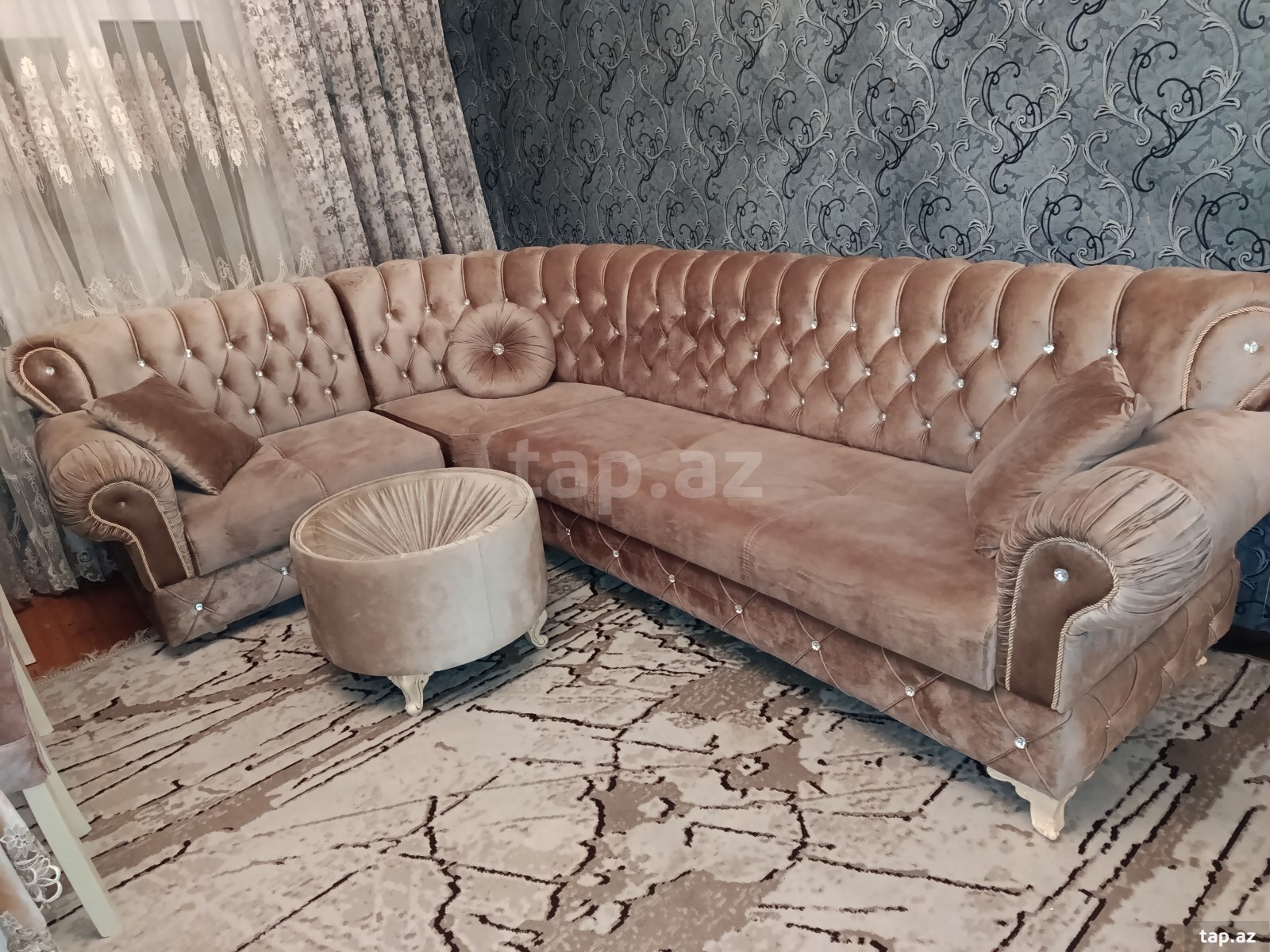 Künc divan (2)