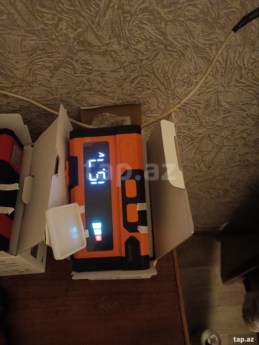 Car jump starter, cərəyan ötürən və nasos
