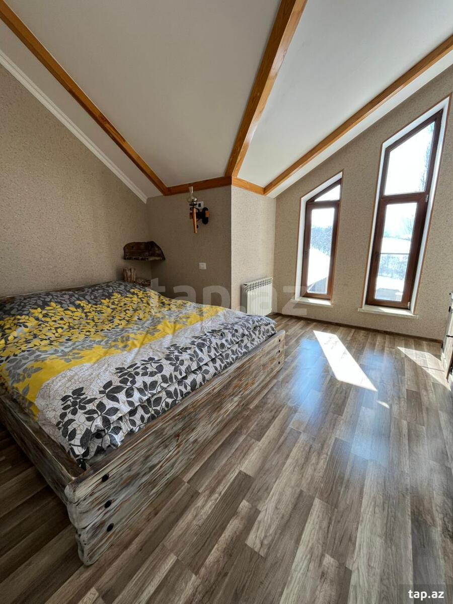 Villa, Quba r.