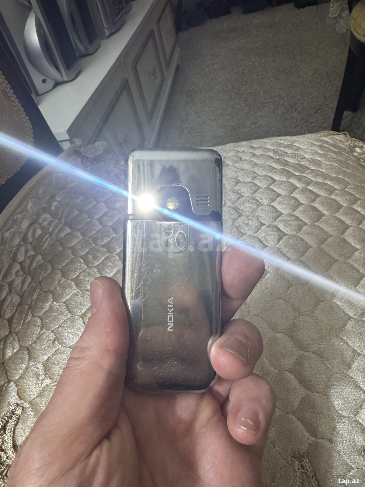 Nokia 6700 Silver Metallic (2)