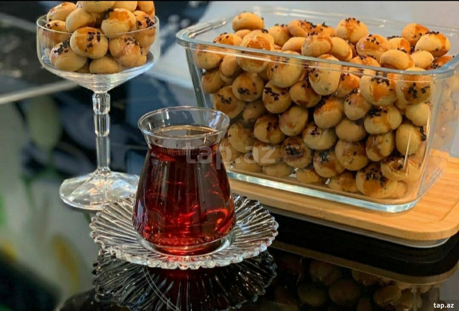 Şirniyyatçı işi axtarıram (2)