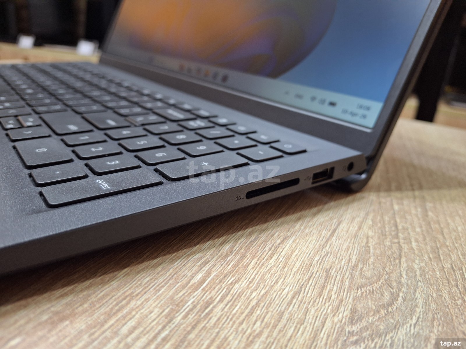 Noutbuk Dell Insprion 15 3515 (5)