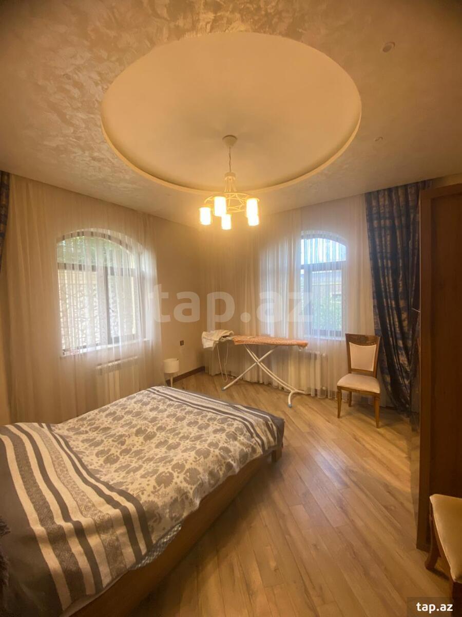 Həyət evi, Novxanı qəs. (13)