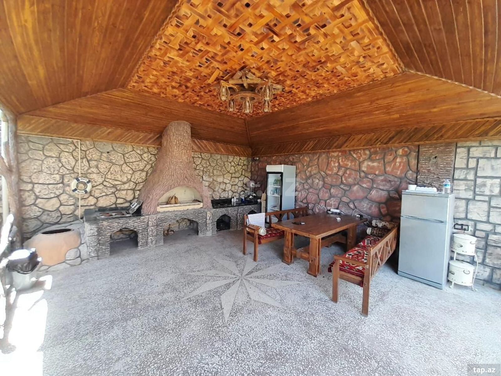 Həyət evi, Novxanı qəs. (6)