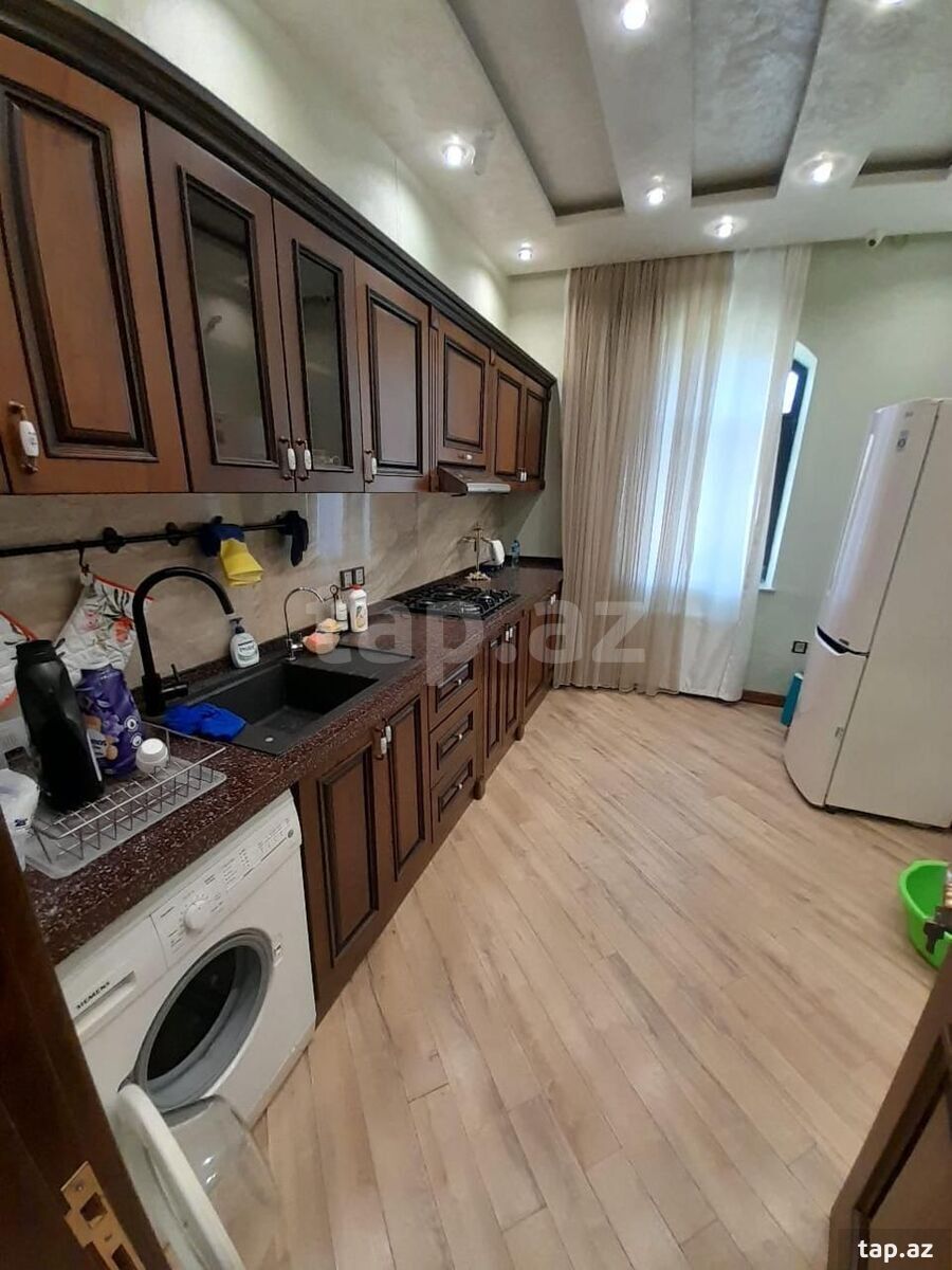Həyət evi, Novxanı qəs. (9)