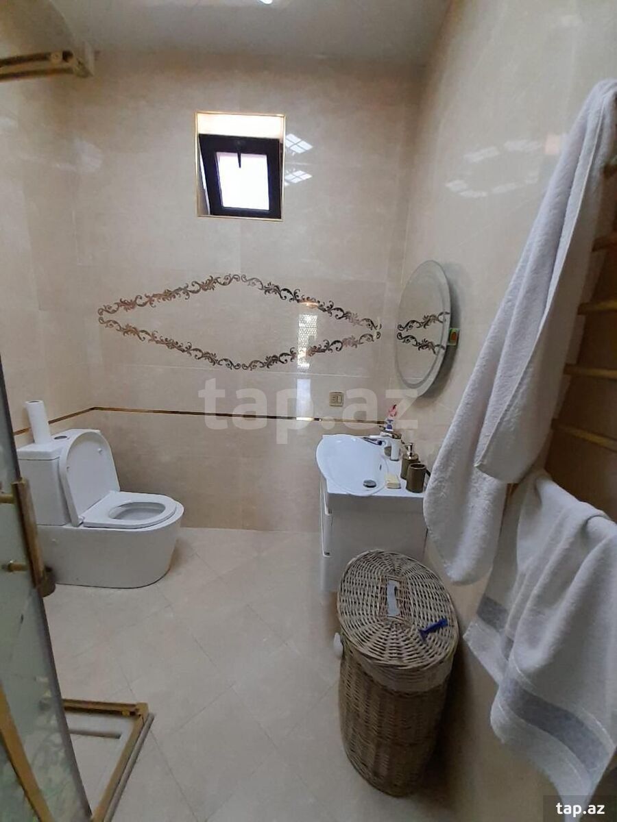 Həyət evi, Novxanı qəs. (15)