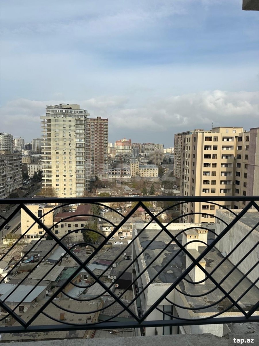 3-otaqlı yeni tikili, 28 May m., 145 m²