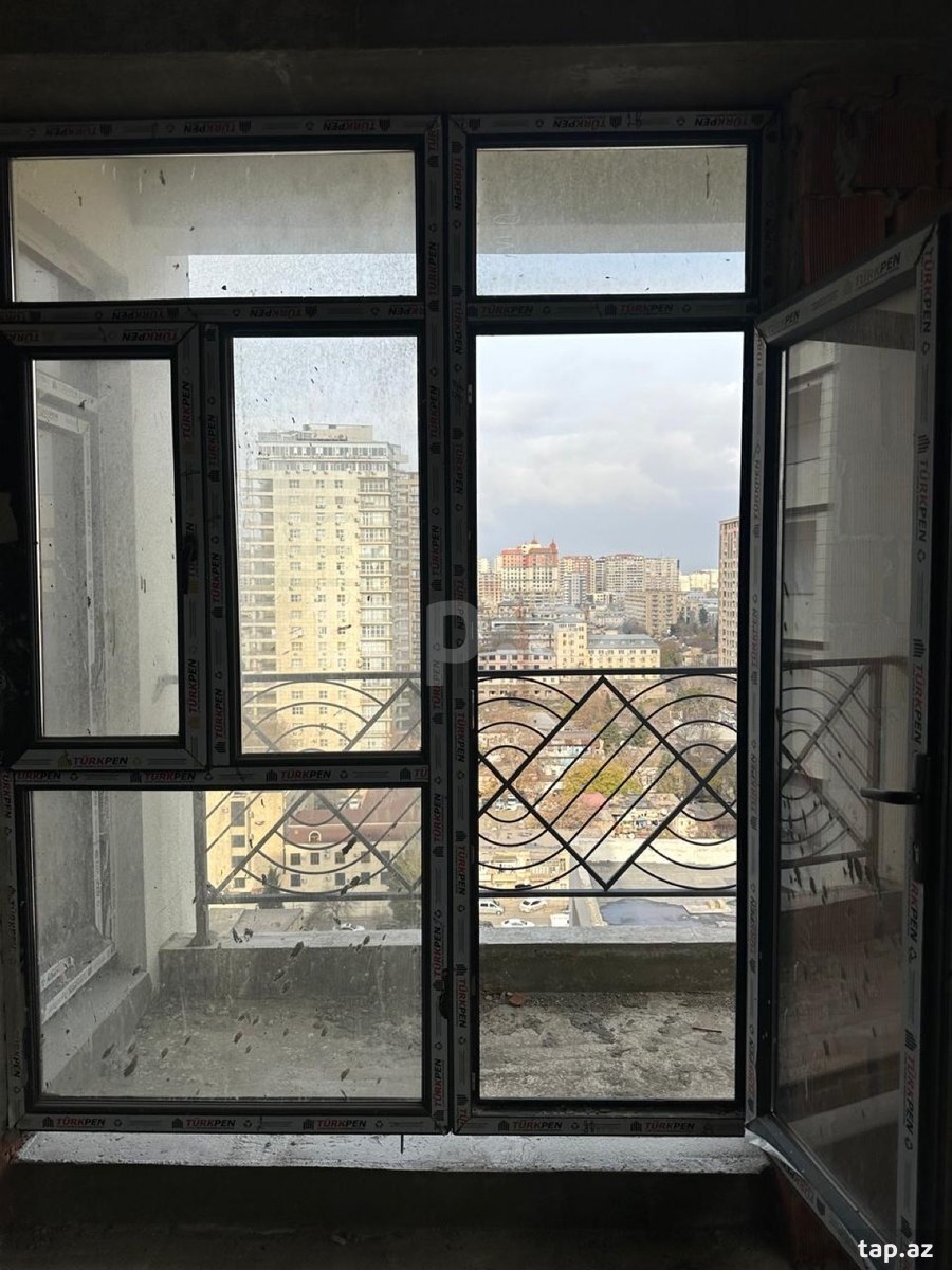 3-otaqlı yeni tikili, 28 May m., 145 m²