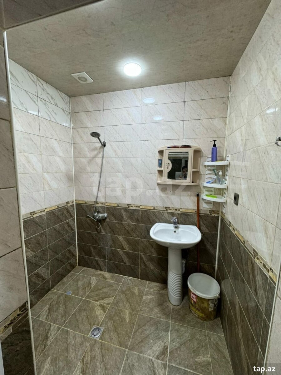 Həyət evi, Buzovna qəs. (12)