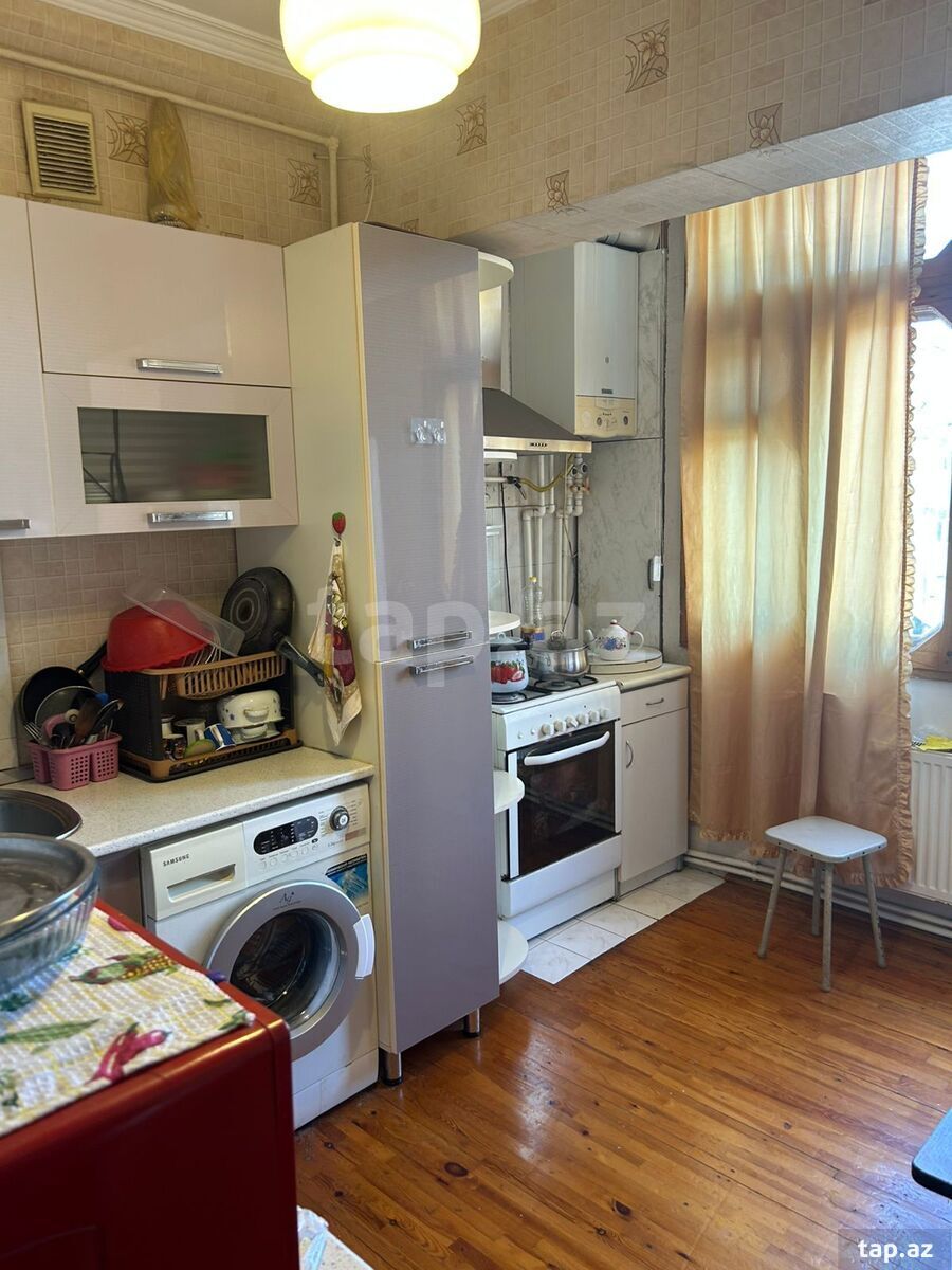 4-otaqlı mənzil, 10-cu mkr., 80 m²