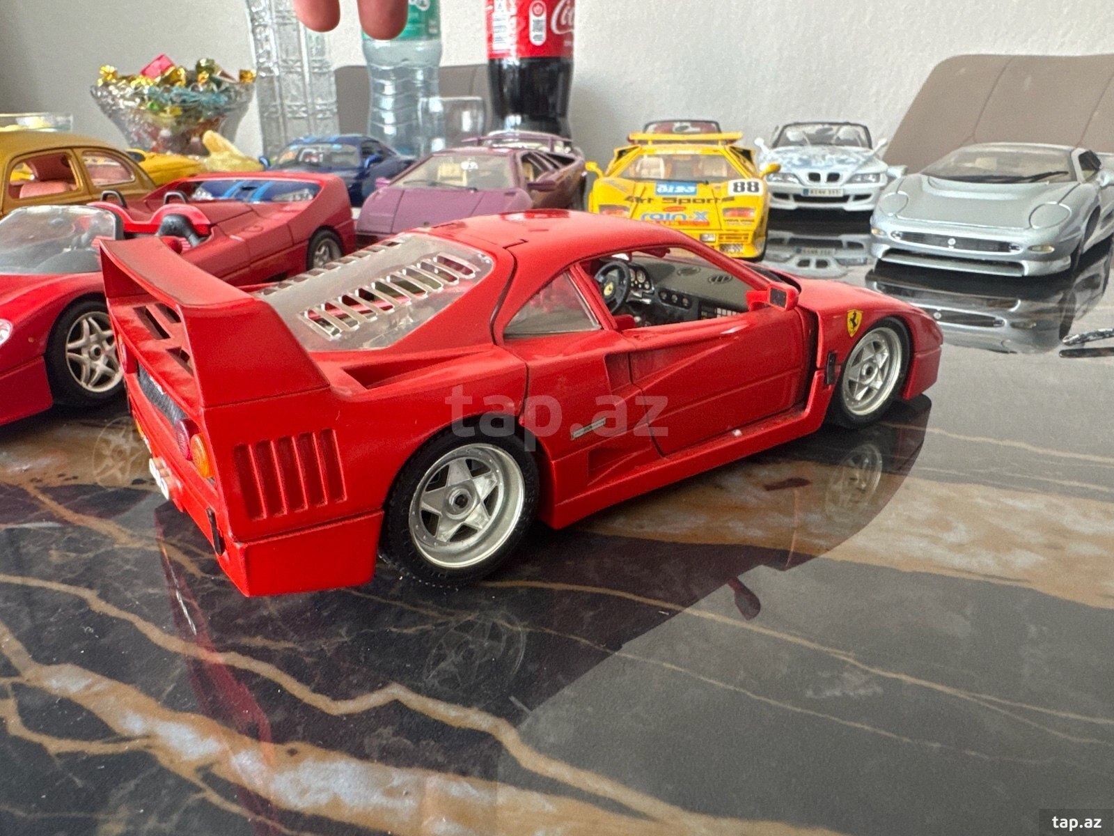 Ferrari F40 1987 1/18 modeli (3)