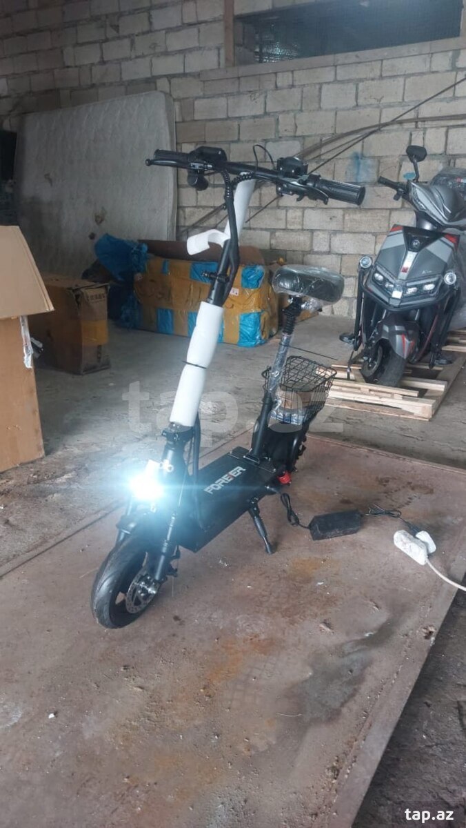 Skuter YF003/000