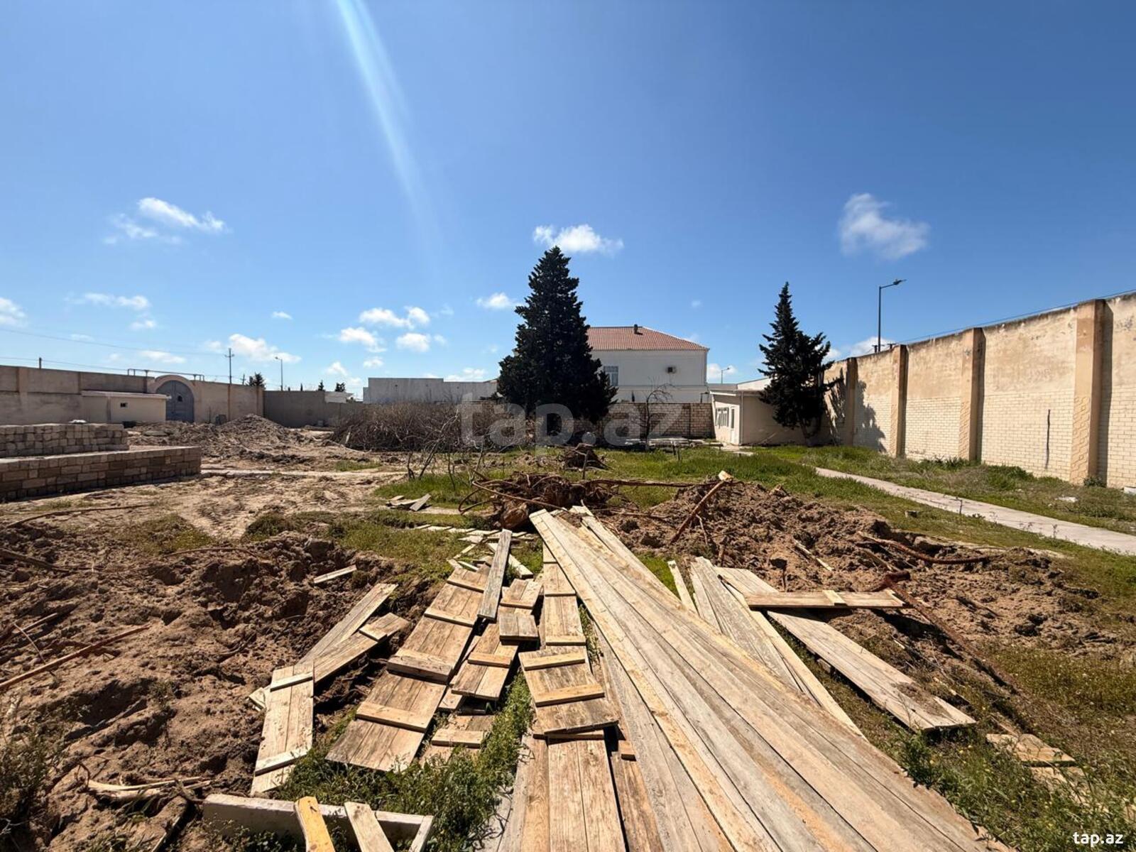 5 sot torpaq sahəsi, Şüvəlan qəs. (3)