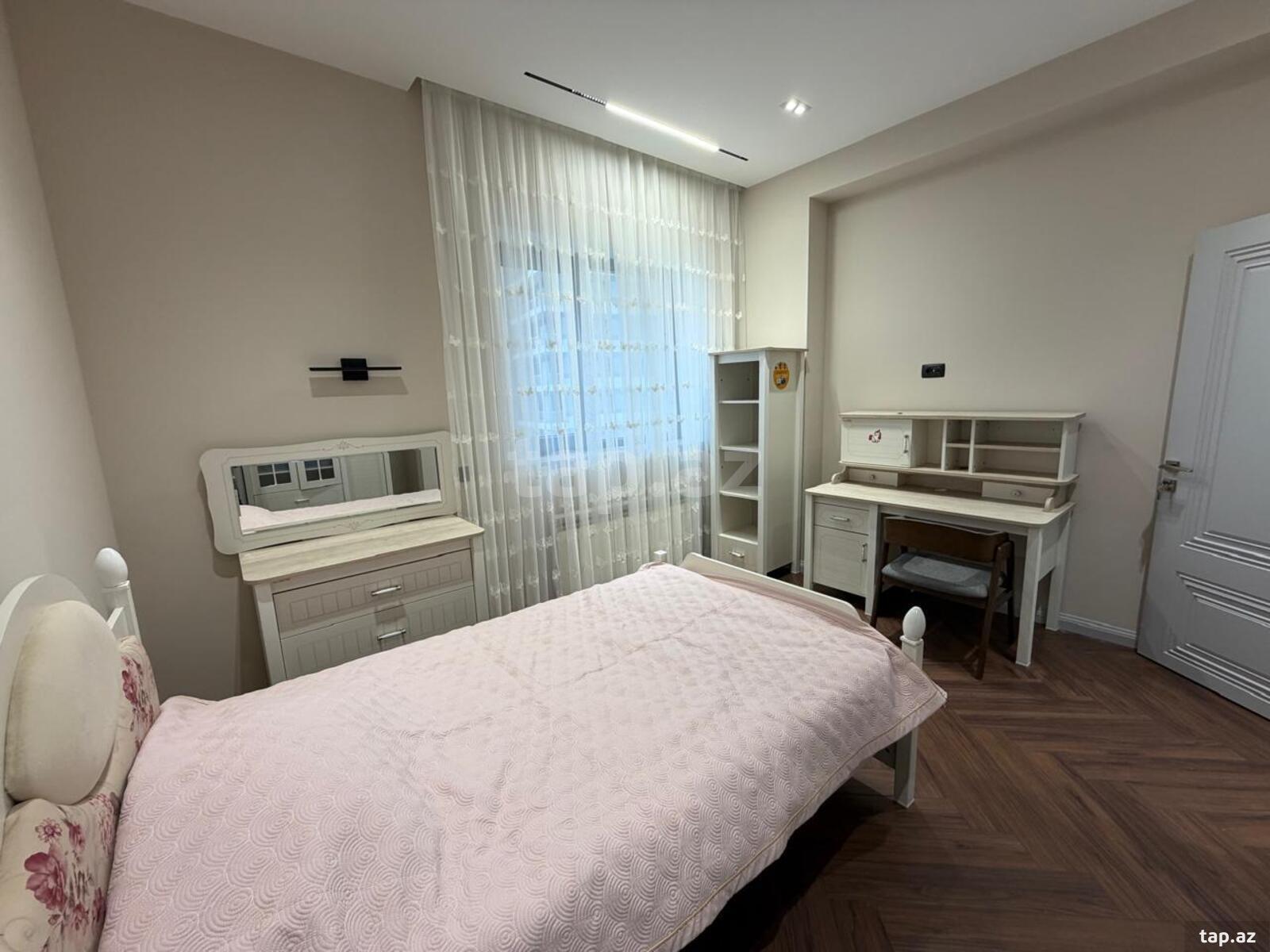 4-otaqlı yeni tikili kirayə verilir, Mərkəzi Bulvar küç, 160 m² (11)