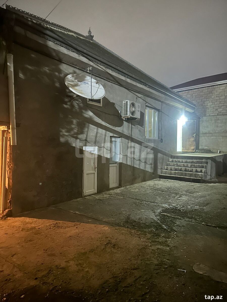 Həyət evi, Binə qəs. (2)