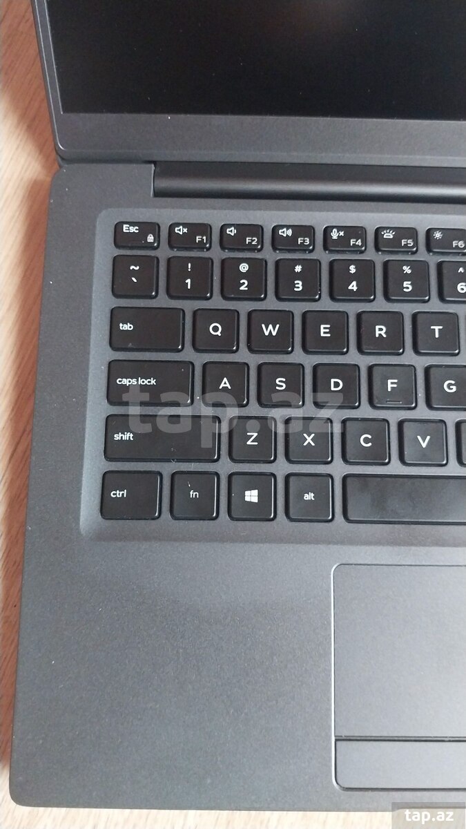 Noutbuk Dell Latitude 7400 (4)