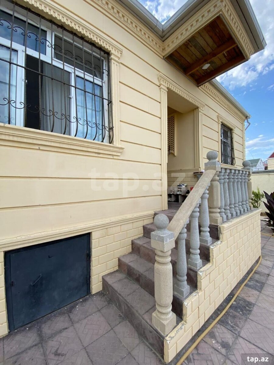 Həyət evi, Corat bağları