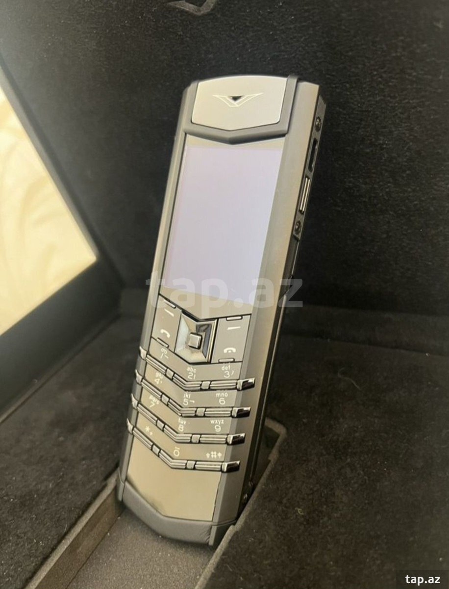 Vertu Signature S Design Pure Black 4GB (2)