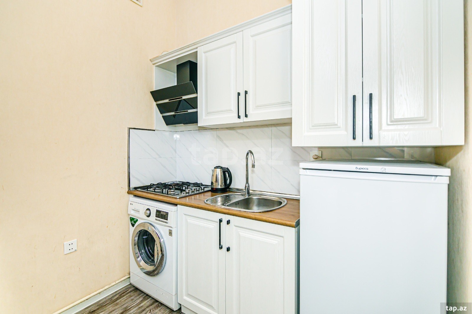 2-otaqlı yeni tikili kirayə verilir, 28 May m., 120 m² (6)