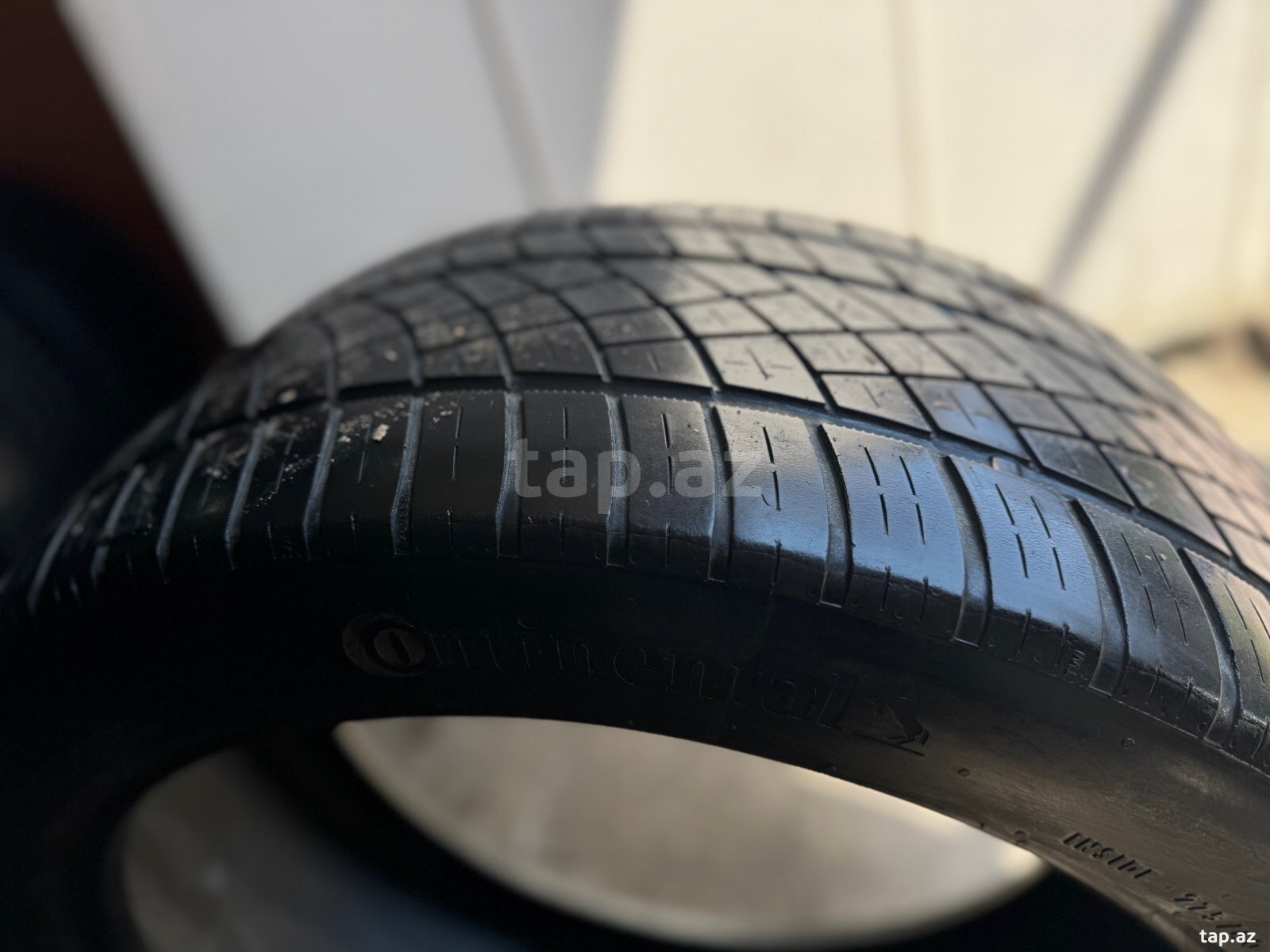 Continental şinləri 275/40 R22 (4)