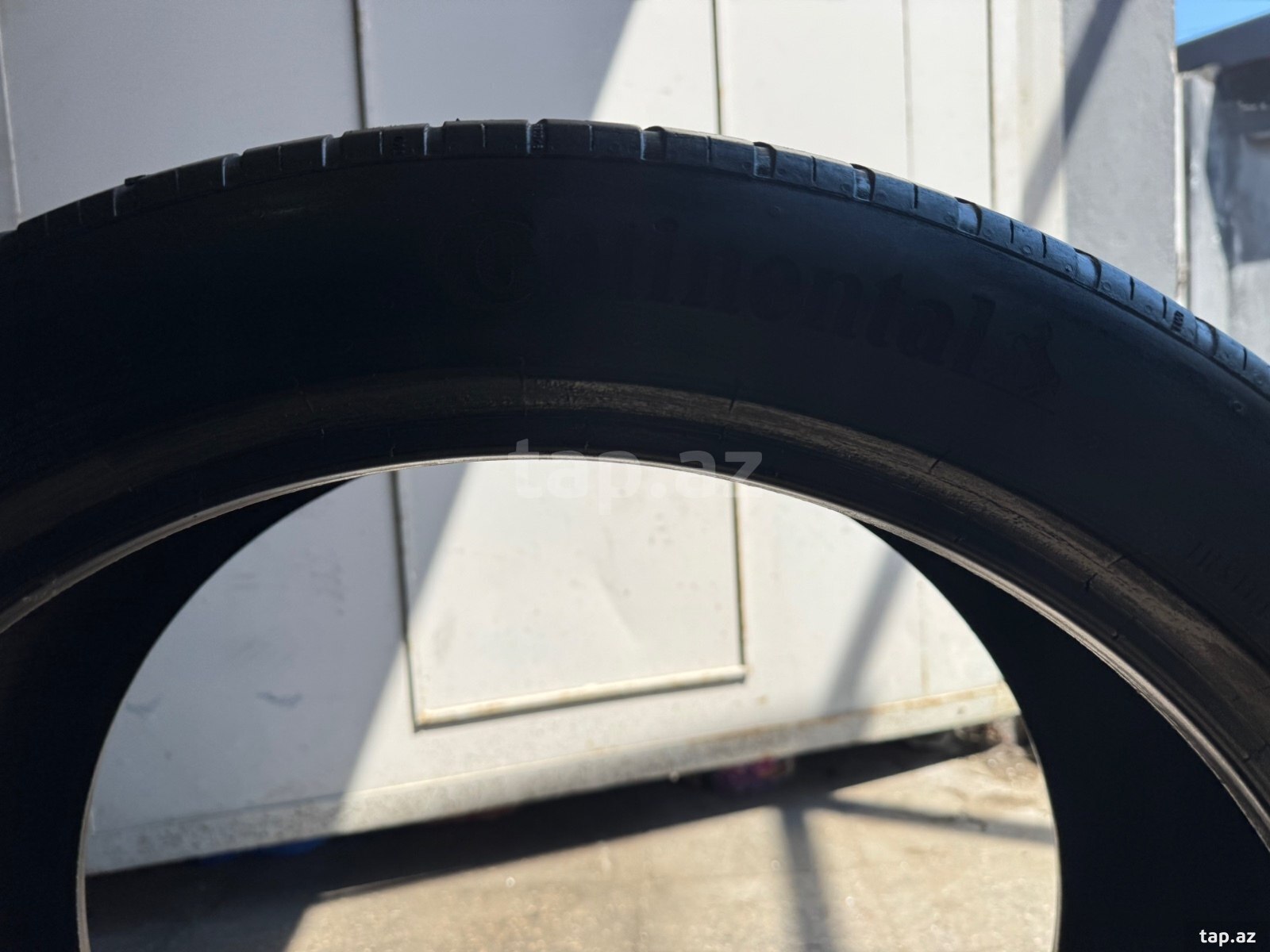 Continental şinləri 275/40 R22 (3)
