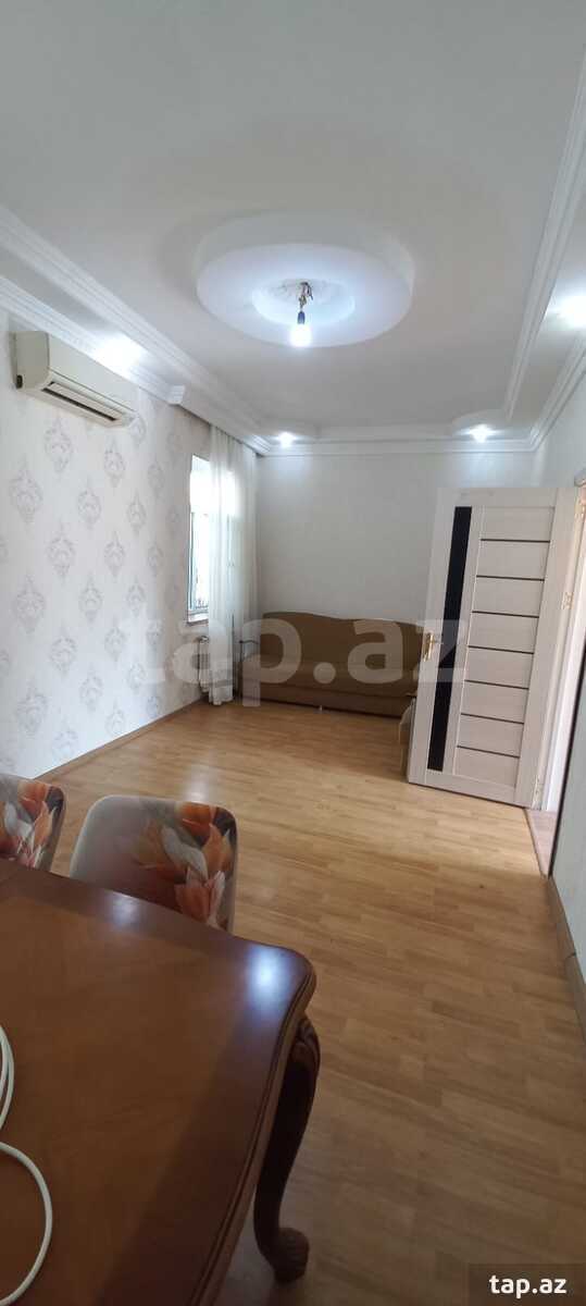 Həyət evi, Heydər Əliyev pr.