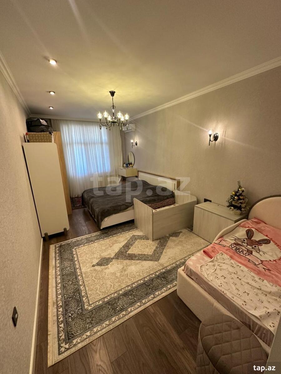 2-otaqlı yeni tikili, Moskva pr. 31-68, 80 m²