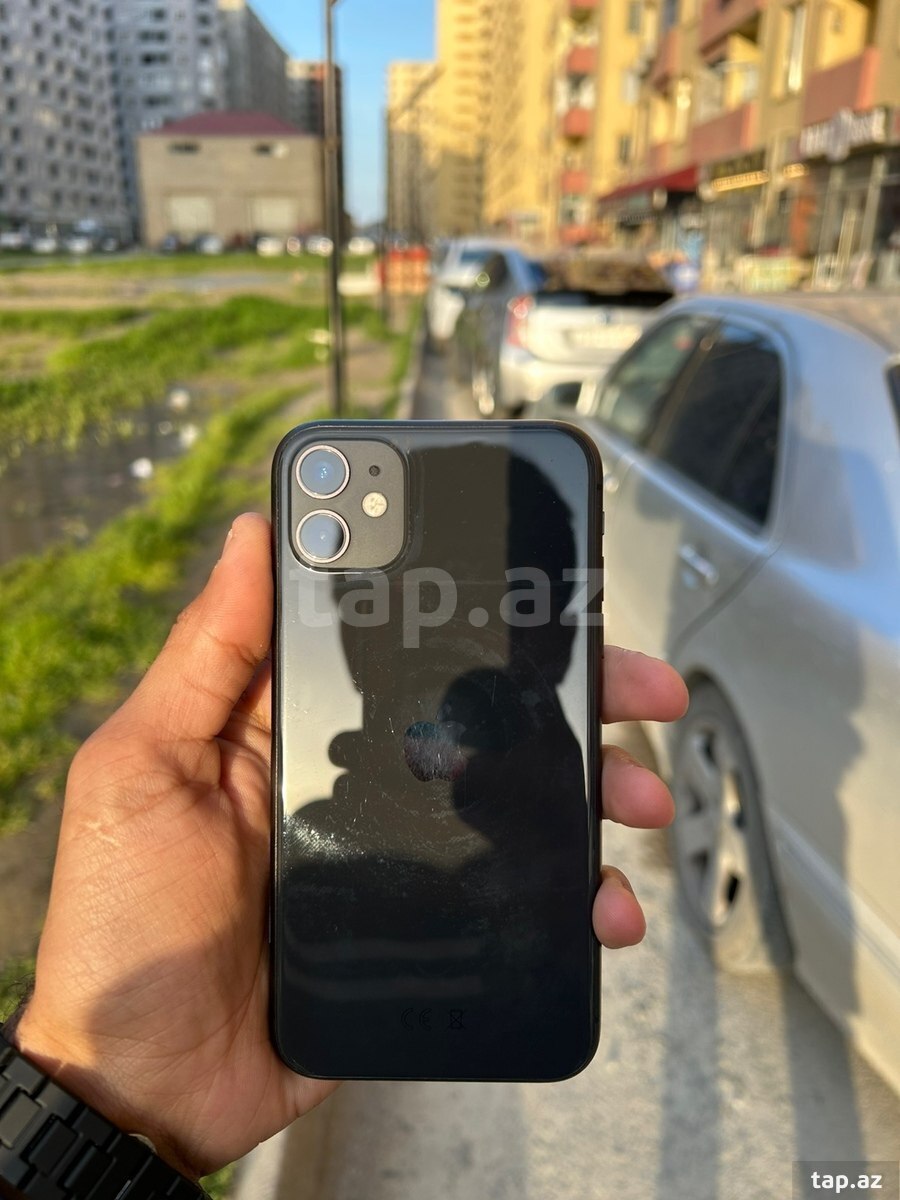 Apple iPhone 11 Black 64GB/4GB (2)