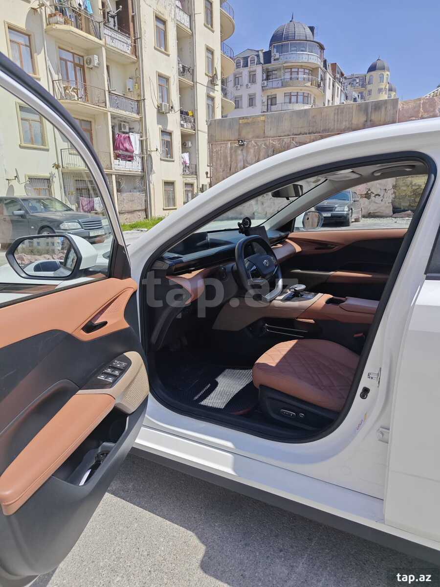 Changan Qiyuan A05, 2024 il (13)