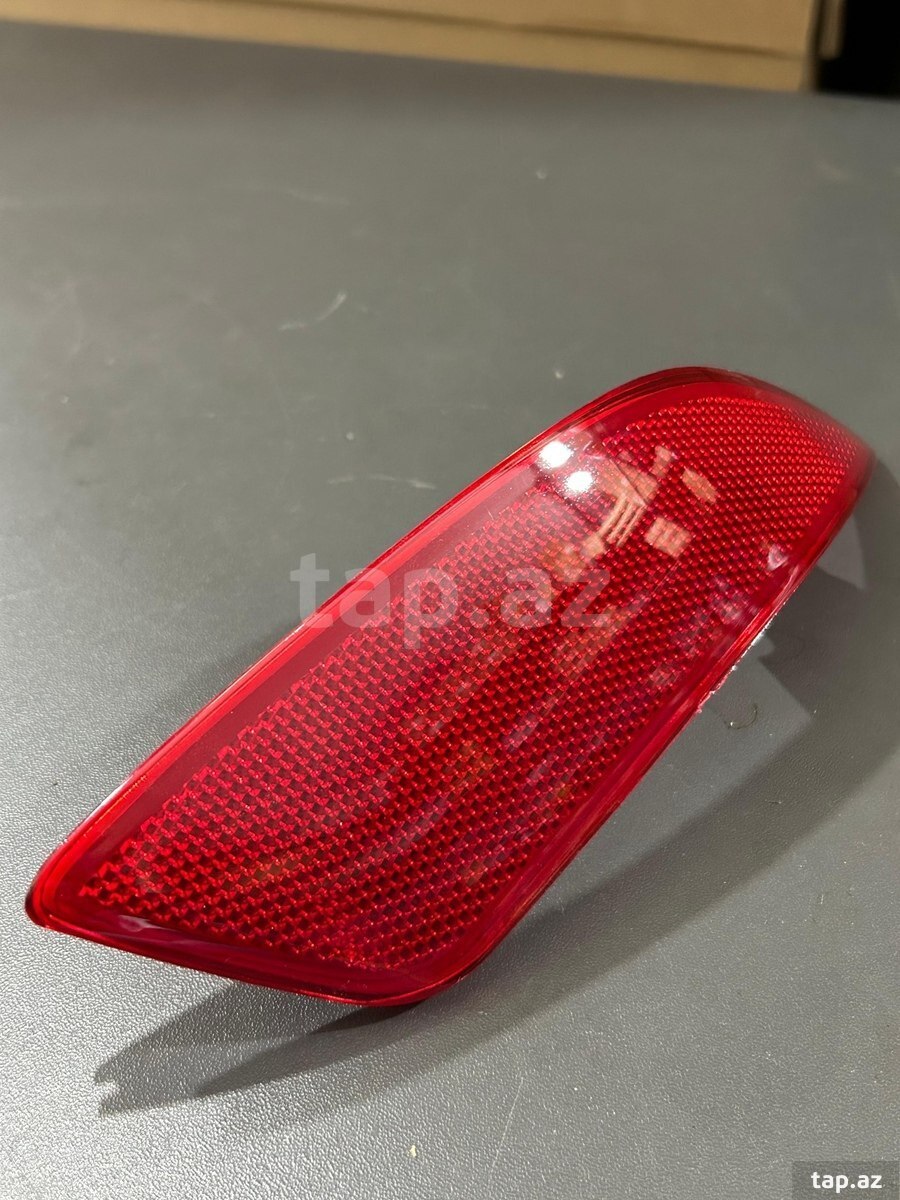 Toyota Fielder Axio əksetdirici reflektoru