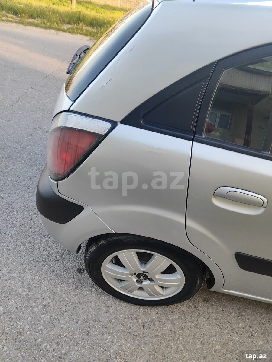 KIA Rio, 2005 il (4)