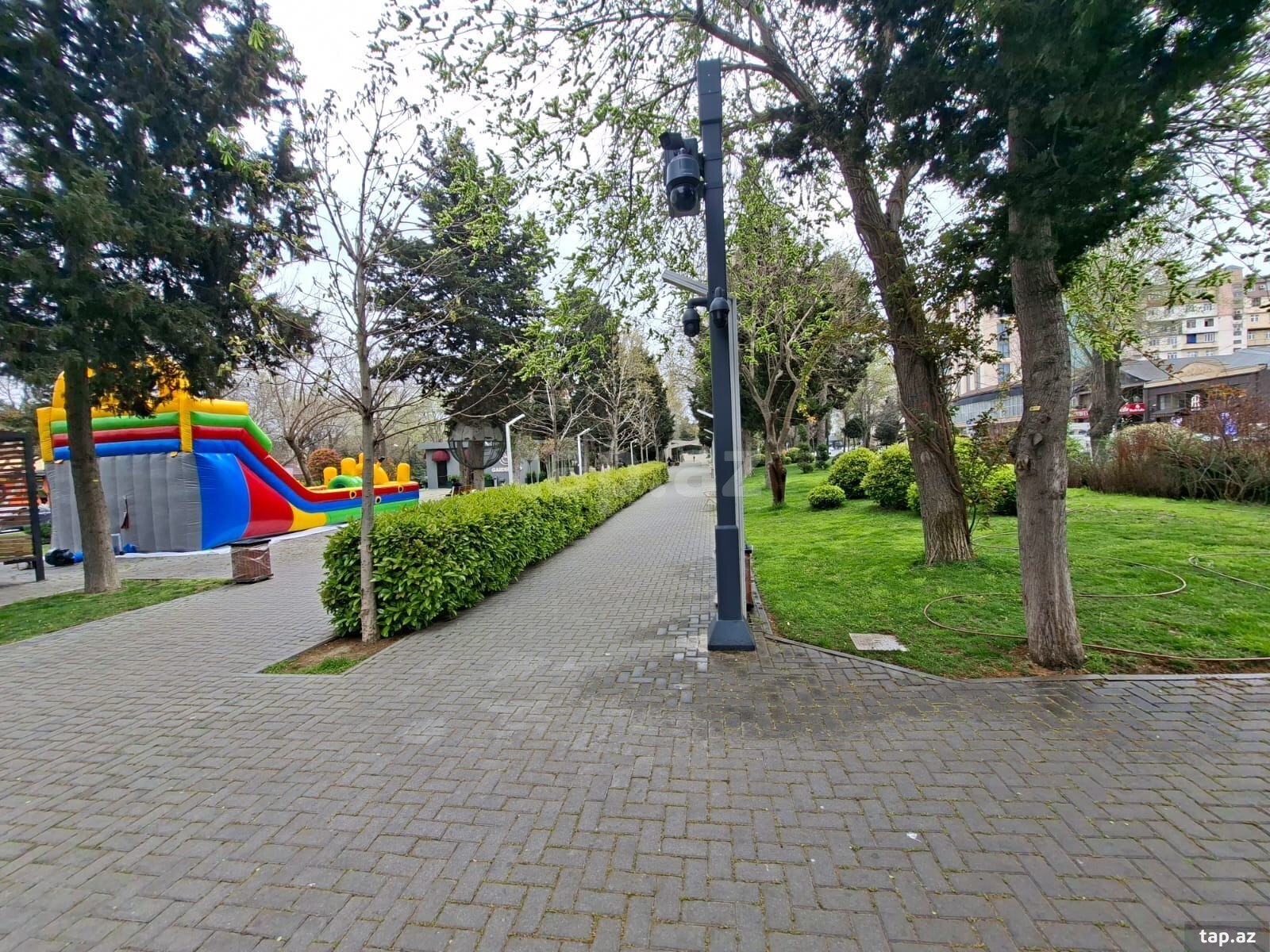 4 sot torpaq sahəsi, Məmməd Araz küç. (12)