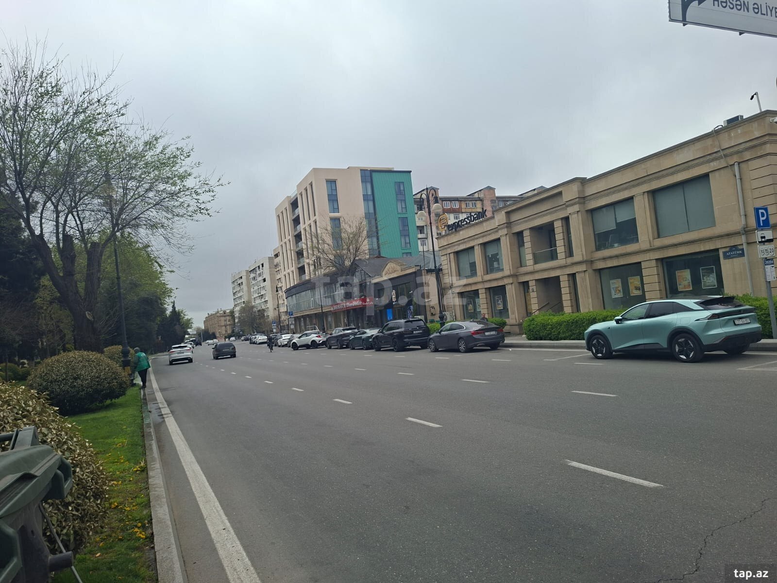 4 sot torpaq sahəsi, Məmməd Araz küç. (11)