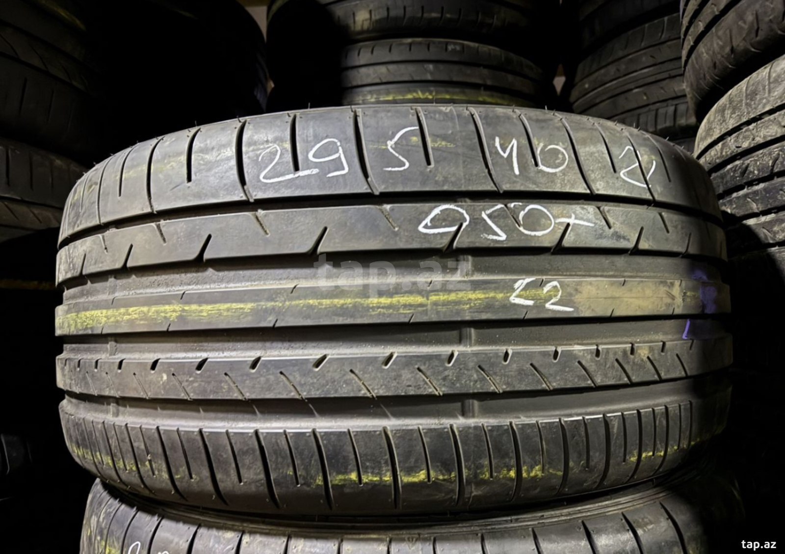 Dunlop şinləri 295/40 R21 (4)