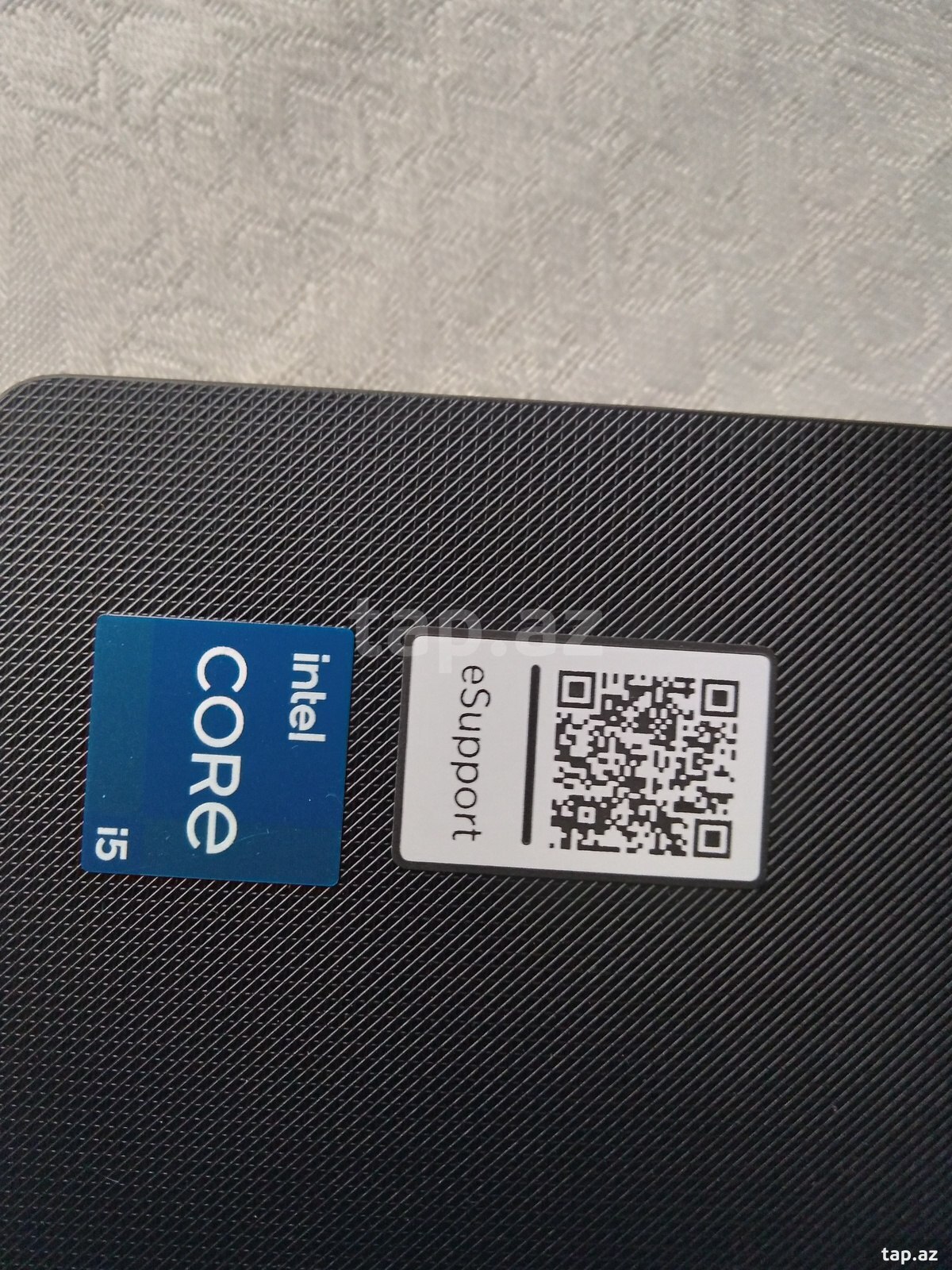 Lenovo V15 G4 IRU (3)