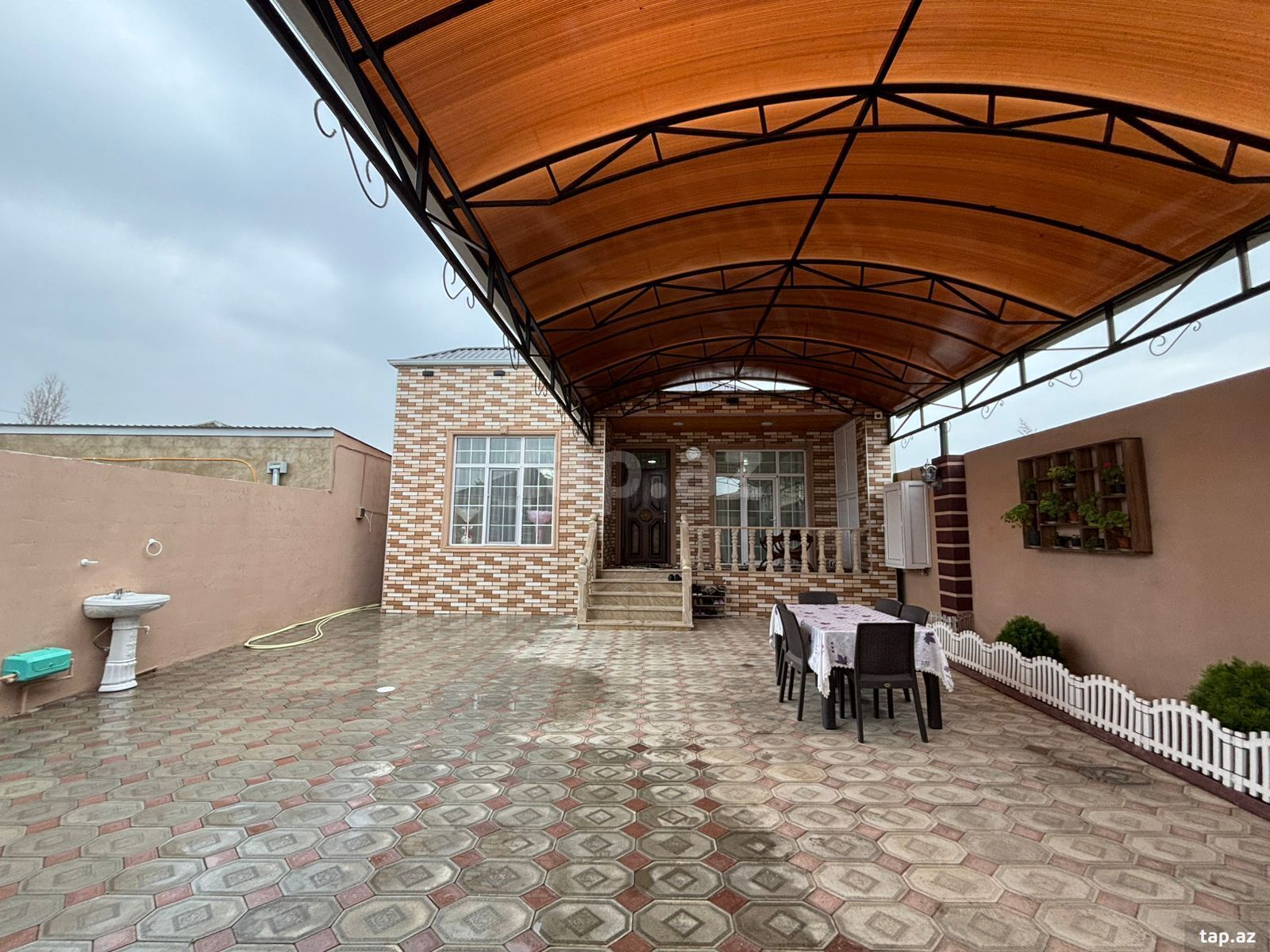 Həyət evi, Maştağa qəs. (2)