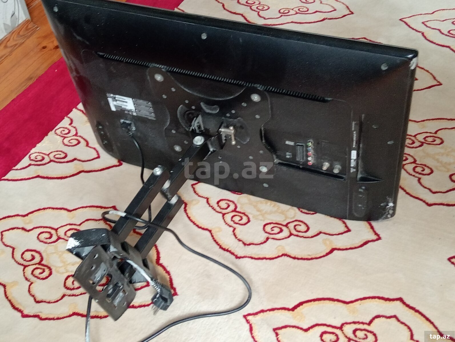 Televizor LG (2)